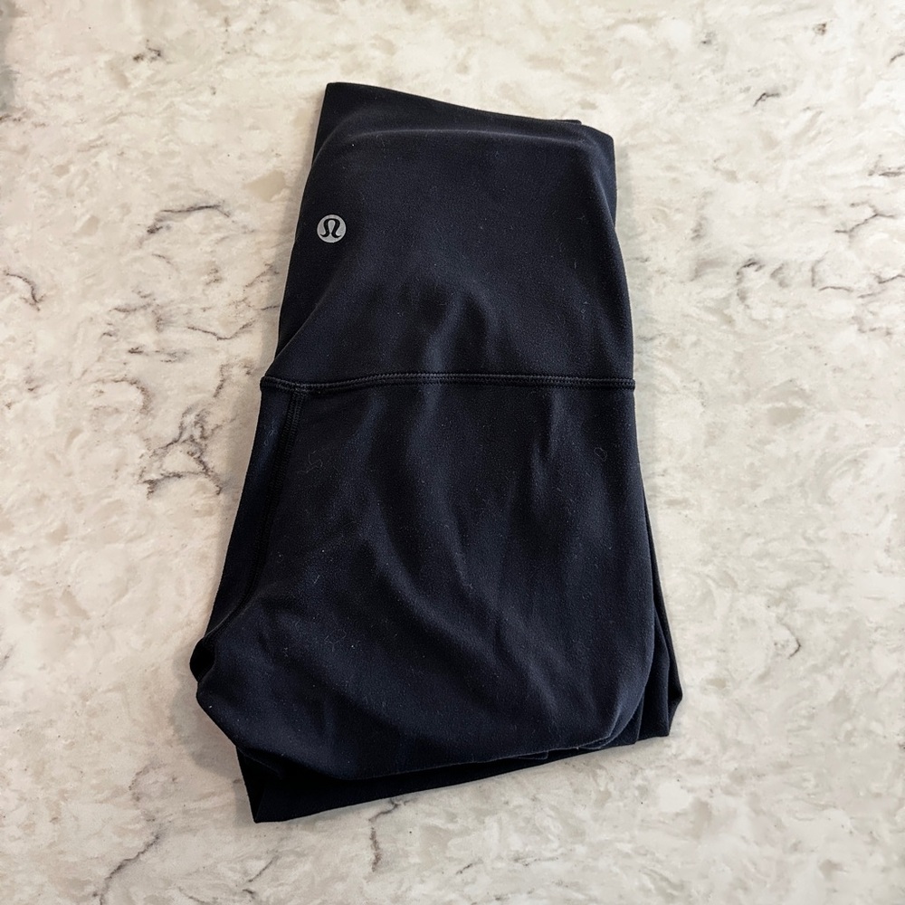 GREAT CONDITION lululemon leggings Size 4 full length